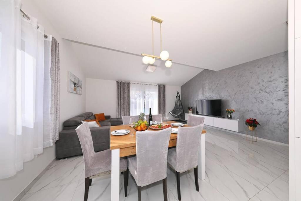 Apartman Chiara Galovac  Kültér fotó