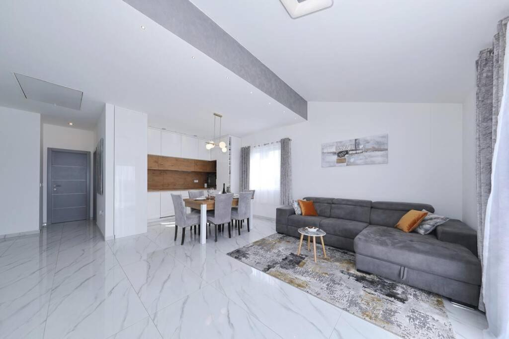 Apartman Chiara Galovac  Kültér fotó